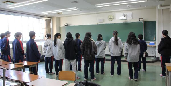 080128合唱朝練 (4).JPG